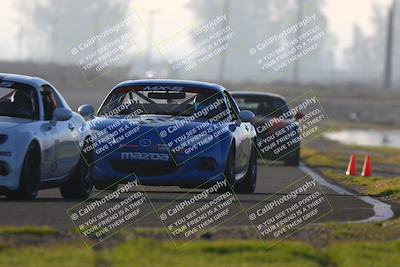 media/Jan-18-2026-CalClub SCCA (Sun) [[8bc6468723]]/Group 7 Race/Turn 1/